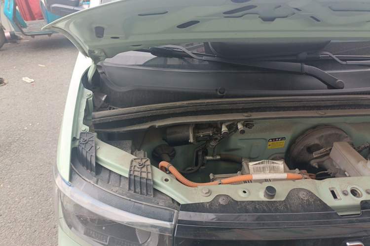 Used Wuling Hongguang MINIEV 2021 Macaron Fashion Model Lithium Iron Phosphate Engine Bay Right