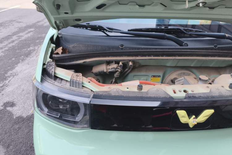 Used Wuling Hongguang MINIEV 2021 Macaron Fashion Model Lithium Iron Phosphate Engine Bay Right