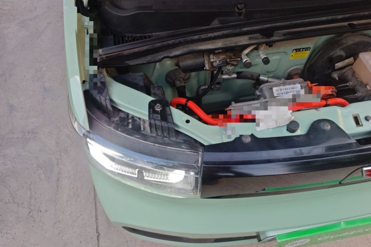 Used Wuling Hongguang MINIEV 2021 Macaron Premium Model – Lithium Iron Phosphate Engine Bay Right