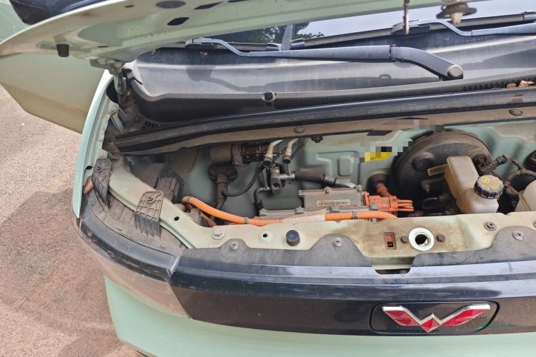 Used Wuling Hongguang MINIEV 2021 Macaron Fashion Model Lithium Iron Phosphate Engine Bay Right