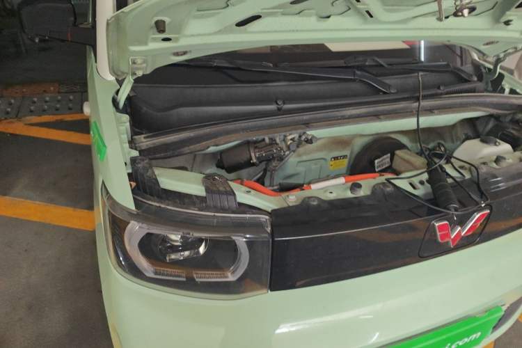 Used Wuling Hongguang MINIEV 2021 Macaron Fashion Model Lithium Iron Phosphate Engine Bay Right
