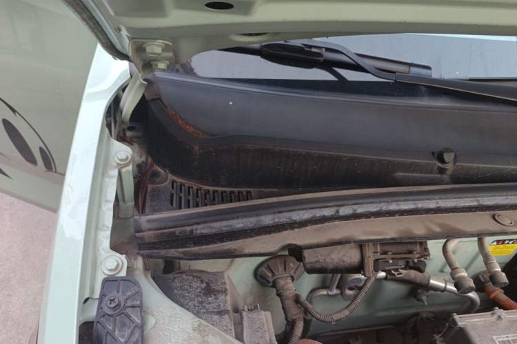 Used Wuling Hongguang MINIEV 2021 Macaron Fashion Model Lithium Iron Phosphate Engine Bay Right