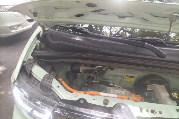 Used Wuling Hongguang MINIEV 2021 Macaron Premium Model – Lithium Iron Phosphate Engine Bay Right