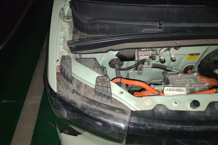 Used Wuling Hongguang MINIEV 2021 Macaron Fashion Model Lithium Iron Phosphate Engine Bay Right
