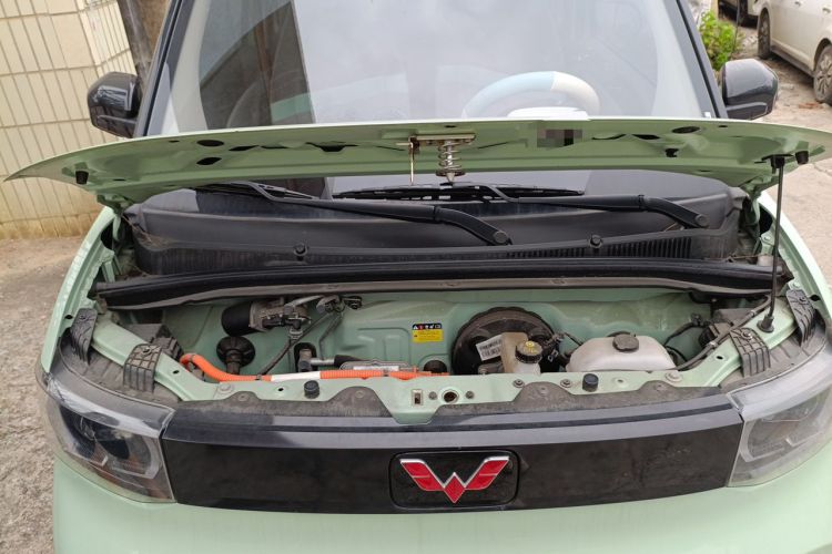 Used Wuling Hongguang MINIEV 2021 Macaron Fashion Edition Lithium-Ion Battery Engine Bay