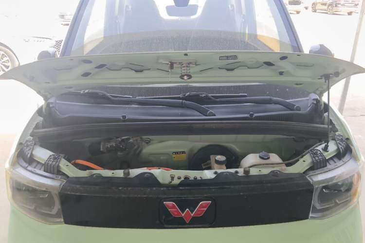 Used Wuling Hongguang MINIEV 2021 Macaron Fashion Edition Lithium-Ion Battery Engine Bay