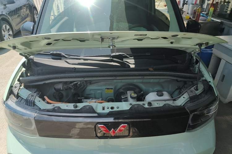 Used Wuling Hongguang MINIEV 2021 Macaron Premium Model – Lithium Iron Phosphate Engine Bay