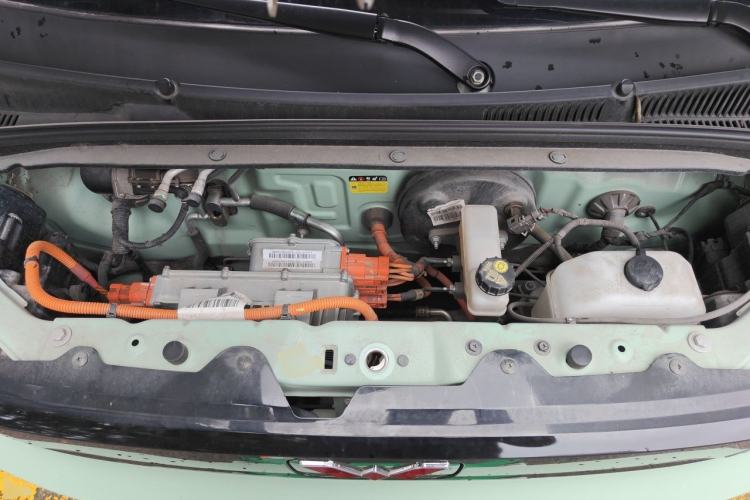 Used Wuling Hongguang MINIEV 2021 Macaron Fashion Edition Lithium-Ion Battery Engine Bay