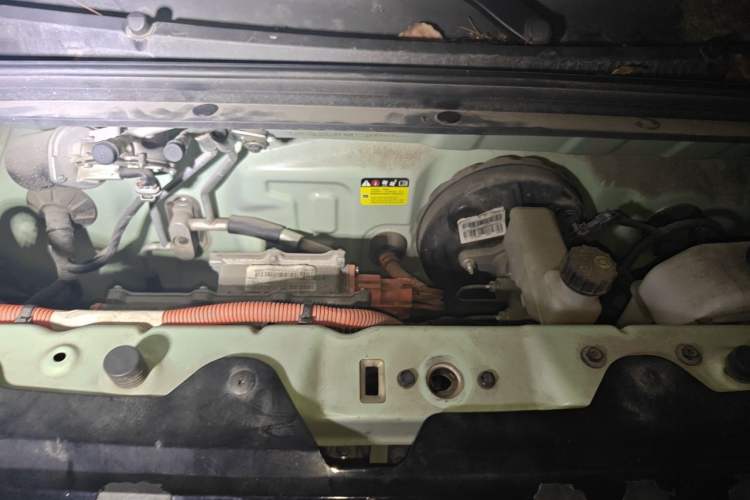 Used Wuling Hongguang MINIEV 2021 Macaron Premium Model – Lithium Iron Phosphate Engine Bay