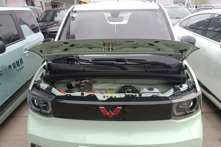 Used Wuling Hongguang MINIEV 2021 Macaron Fashion Edition Lithium-Ion Battery Engine Bay
