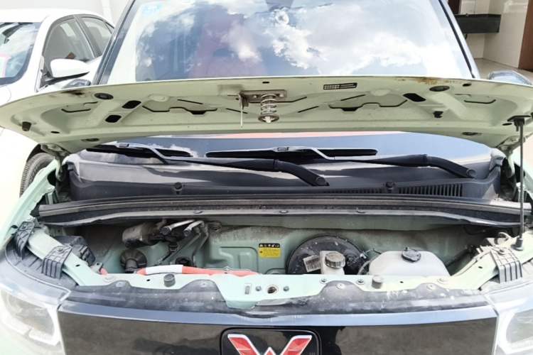 Used Wuling Hongguang MINIEV 2021 Macaron Premium Model – Lithium-NMC Engine Bay