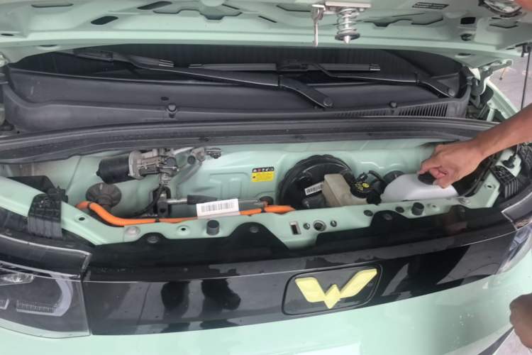 Used Wuling Hongguang MINIEV 2021 Macaron Premium Model – Lithium Iron Phosphate Engine Bay