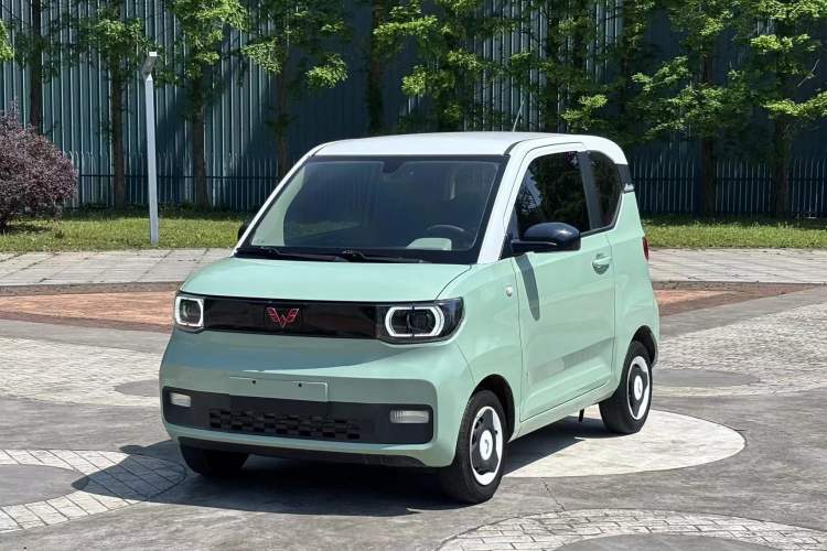 Used Wuling Hongguang MINIEV 2021 Macaron Premium Model – Lithium Iron Phosphate Exterior 1