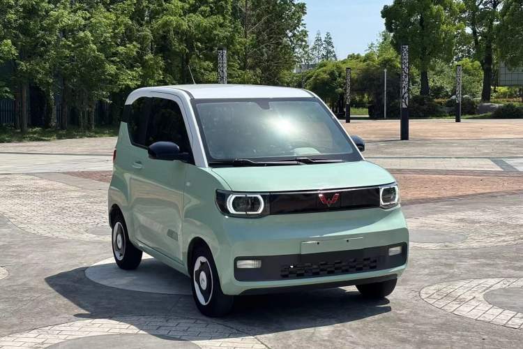 Used Wuling Hongguang MINIEV 2021 Macaron Premium Model – Lithium Iron Phosphate Exterior 10