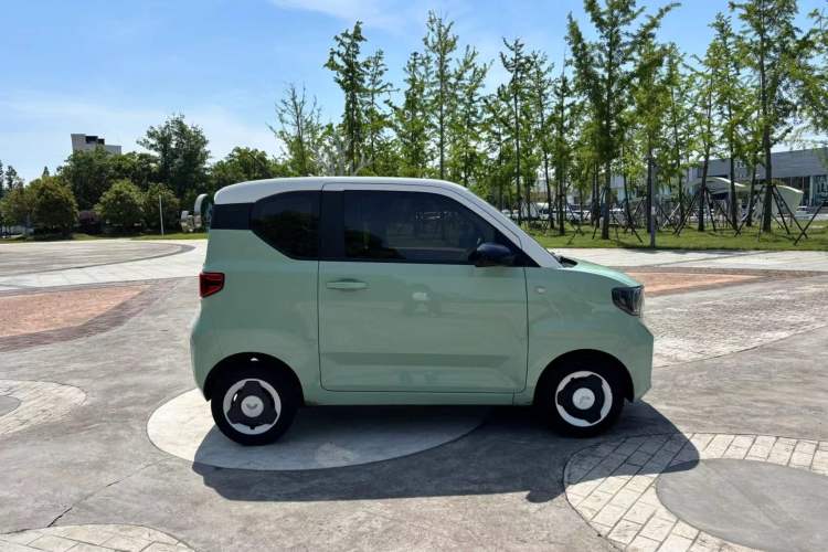 Used Wuling Hongguang MINIEV 2021 Macaron Premium Model – Lithium Iron Phosphate Exterior 12