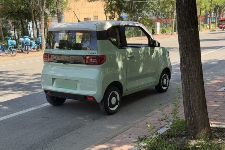 Used Wuling Hongguang MINIEV 2021 Macaron Fashion Model Lithium Iron Phosphate Exterior 2