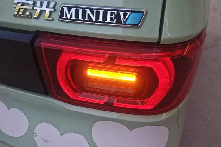 Used Wuling Hongguang MINIEV 2021 Macaron Fashion Model Lithium Iron Phosphate Exterior 3