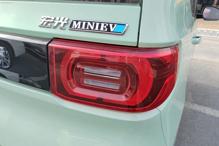 Used Wuling Hongguang MINIEV 2021 Macaron Fashion Model Lithium Iron Phosphate Exterior 3