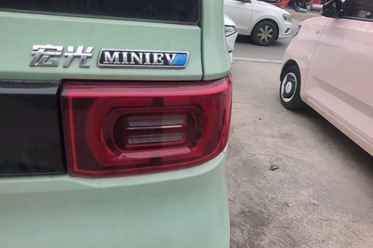 Used Wuling Hongguang MINIEV 2021 Macaron Premium Model – Lithium Iron Phosphate Exterior 3