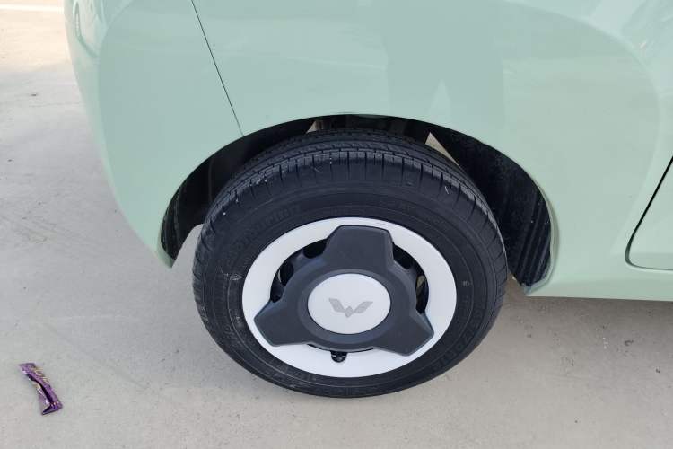 Used Wuling Hongguang MINIEV 2021 Macaron Premium Model – Lithium Iron Phosphate Exterior 3