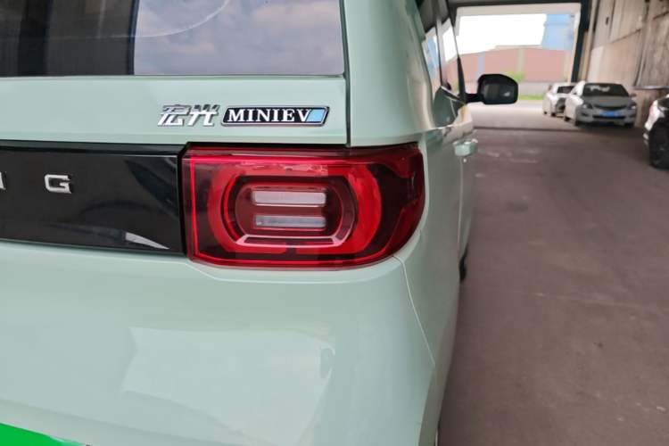 Used Wuling Hongguang MINIEV 2021 Macaron Premium Model – Lithium Iron Phosphate Exterior 3