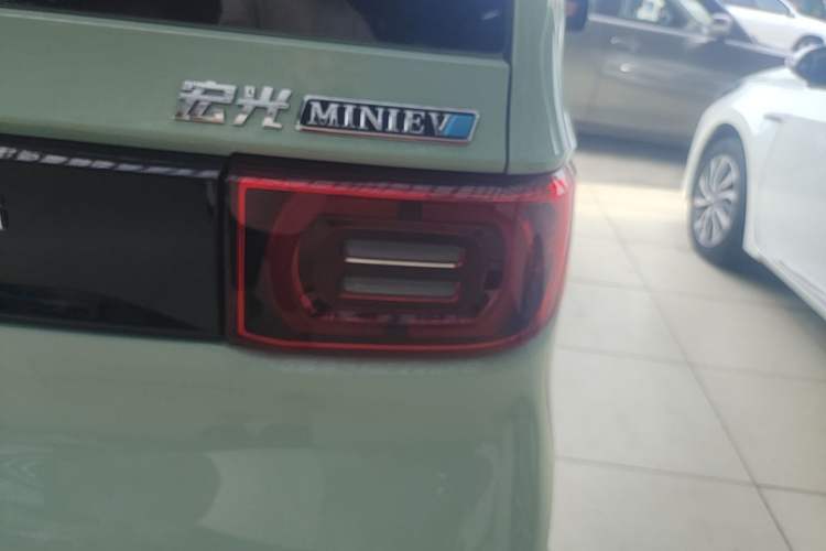 Used Wuling Hongguang MINIEV 2021 Macaron Premium Model – Lithium-NMC Exterior 3