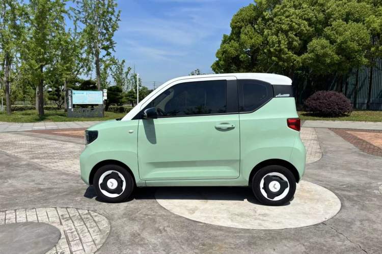 Used Wuling Hongguang MINIEV 2021 Macaron Premium Model – Lithium Iron Phosphate Exterior 3