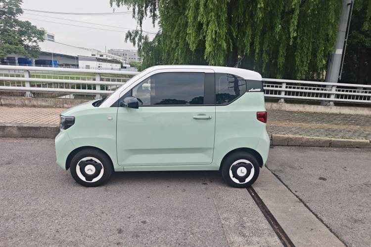 Used Wuling Hongguang MINIEV 2021 Macaron Premium Model – Lithium Iron Phosphate Exterior 3