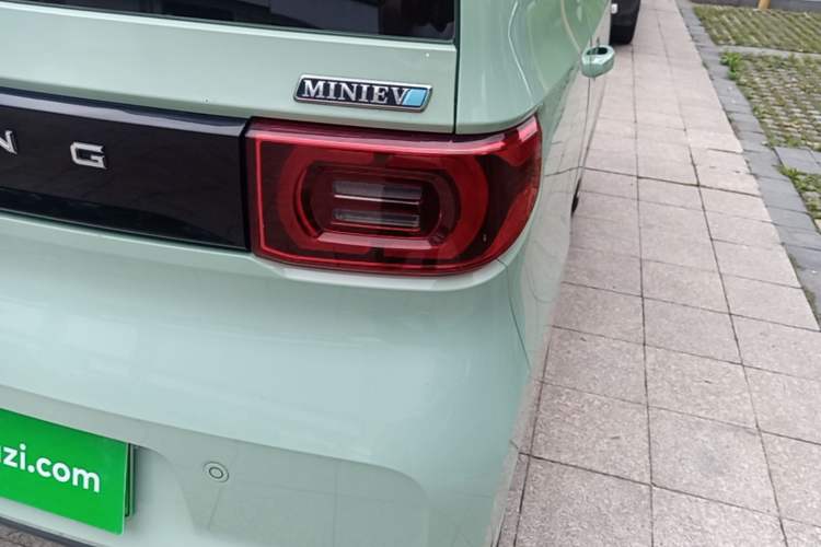 Used Wuling Hongguang MINIEV 2021 Macaron Fashion Model Lithium Iron Phosphate Exterior 3