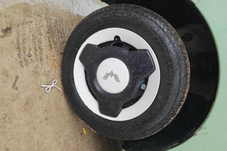 Used Wuling Hongguang MINIEV 2021 Macaron Sandwich Model 120 km Lithium Iron Phosphate Exterior 4