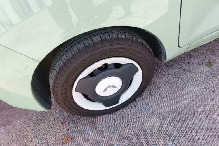 Used Wuling Hongguang MINIEV 2021 Macaron Fashion Model Lithium Iron Phosphate Exterior 4