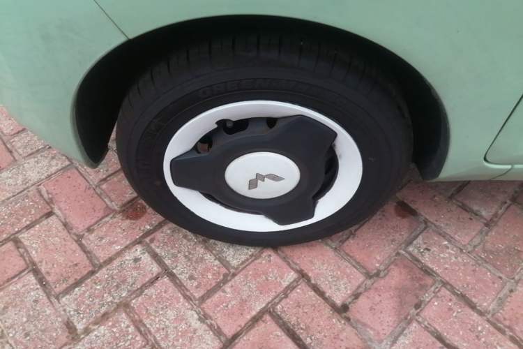 Used Wuling Hongguang MINIEV 2021 Macaron Fashion Edition Lithium-Ion Battery Exterior 4