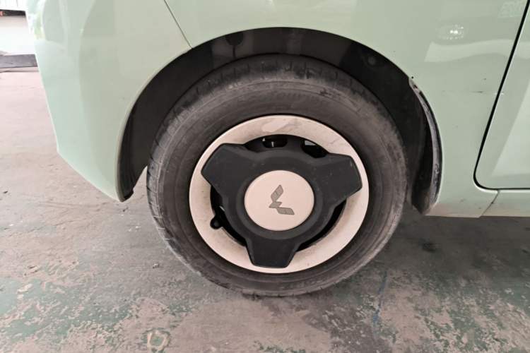 Used Wuling Hongguang MINIEV 2021 Macaron Fashion Model Lithium Iron Phosphate Exterior 4