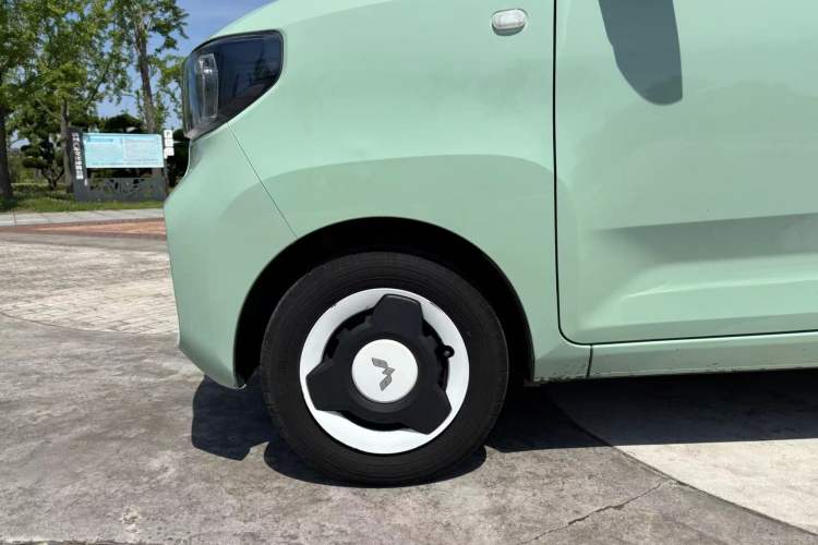 Used Wuling Hongguang MINIEV 2021 Macaron Premium Model – Lithium Iron Phosphate Exterior 4