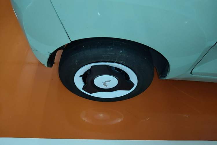 Used Wuling Hongguang MINIEV 2021 Macaron Sandwich Model 170 km Lithium Iron Phosphate Exterior 5