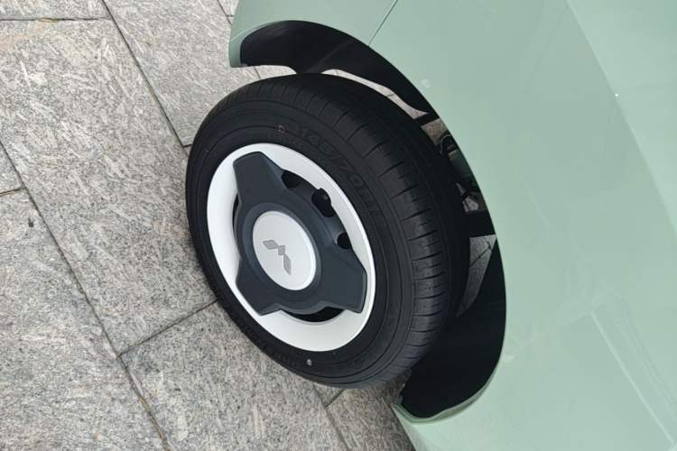 Used Wuling Hongguang MINIEV 2021 Macaron Fashion Model Lithium Iron Phosphate Exterior 5