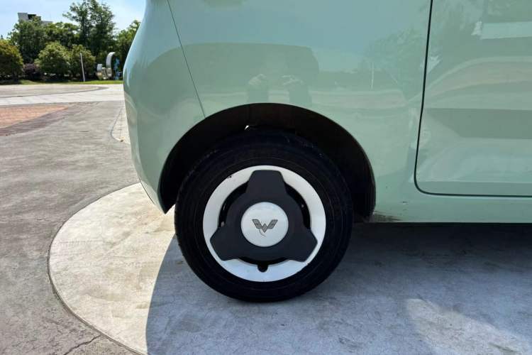 Used Wuling Hongguang MINIEV 2021 Macaron Premium Model – Lithium Iron Phosphate Exterior 7