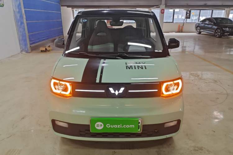 Used Wuling Hongguang MINIEV 2021 Macaron Fashion Model Lithium Iron Phosphate Front