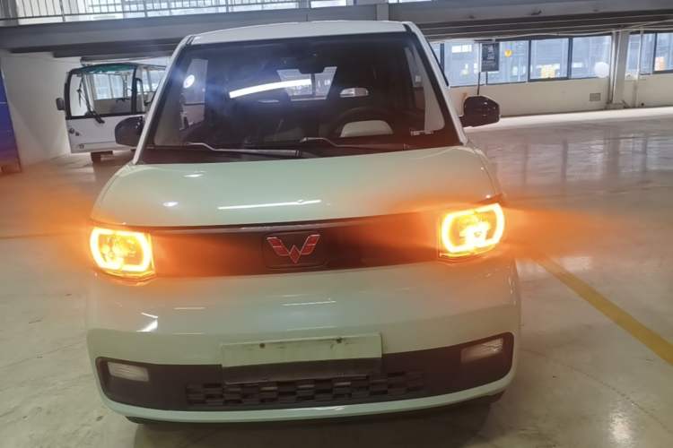Used Wuling Hongguang MINIEV 2021 Macaron Fashion Model Lithium Iron Phosphate Front