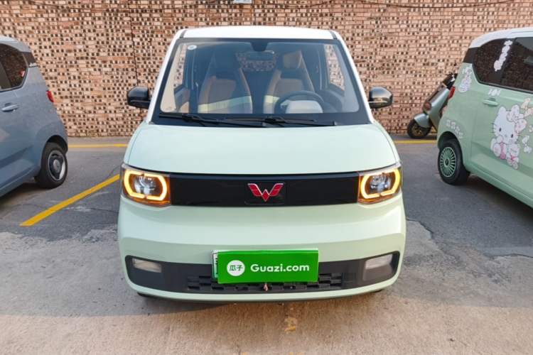Used Wuling Hongguang MINIEV 2021 Macaron Fashion Model Lithium Iron Phosphate Front