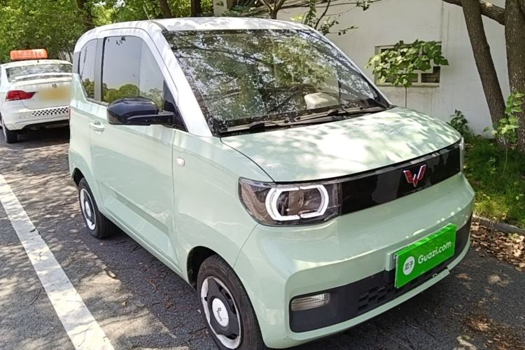 Used Wuling Hongguang MINIEV 2021 Macaron Fashion Model Lithium Iron Phosphate Front Right 45 Deg