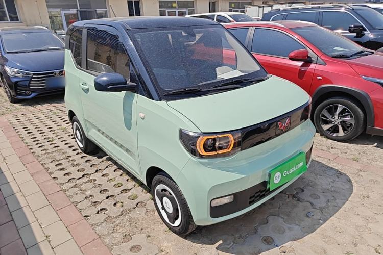 Used Wuling Hongguang MINIEV 2021 Macaron Fashion Model Lithium Iron Phosphate Front Right 45 Deg