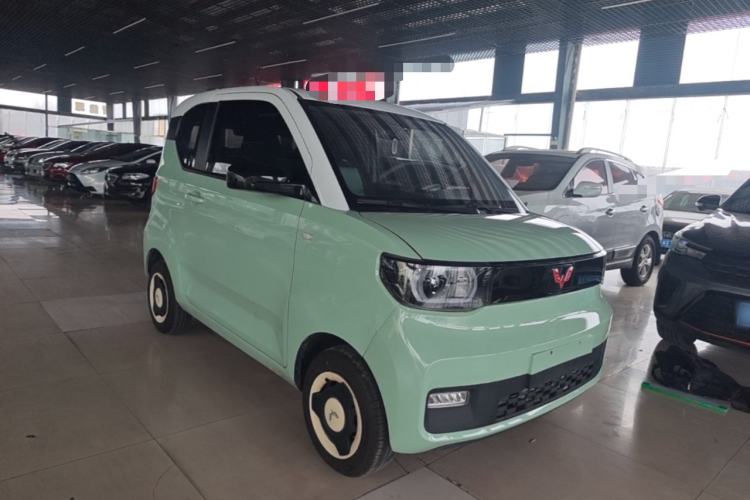 Used Wuling Hongguang MINIEV 2021 Macaron Sandwich Model 120 km Lithium Iron Phosphate Front Right 45 Deg