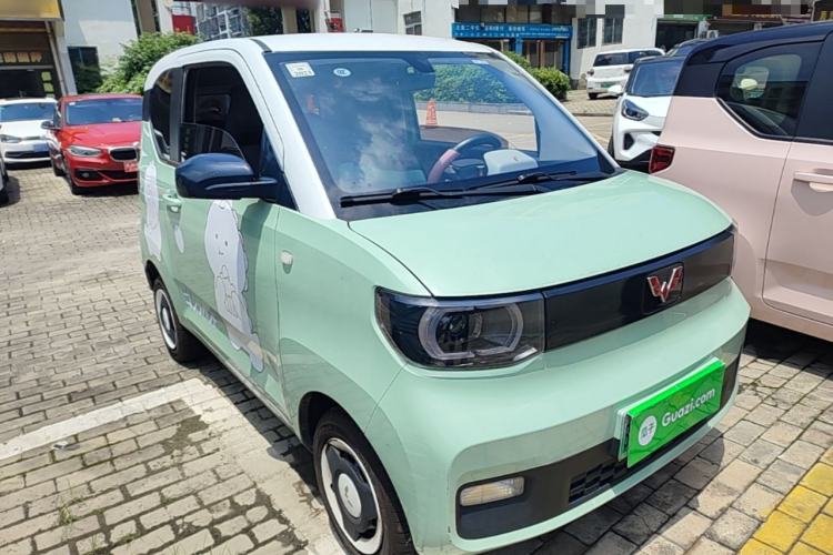 Used Wuling Hongguang MINIEV 2021 Macaron Fashion Model Lithium Iron Phosphate Front Right 45 Deg