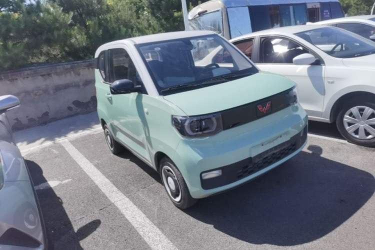 Used Wuling Hongguang MINIEV 2021 Macaron Premium Model – Lithium Iron Phosphate Front Right 45 Deg