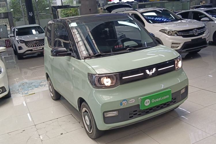 Used Wuling Hongguang MINIEV 2021 Macaron Fashion Model Lithium Iron Phosphate Front Right 45 Deg