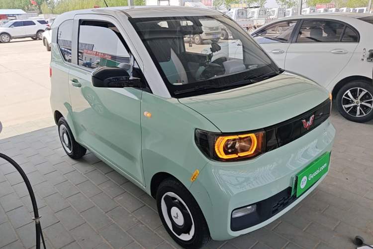 Used Wuling Hongguang MINIEV 2021 Macaron Fashion Model Lithium Iron Phosphate Front Right 45 Deg