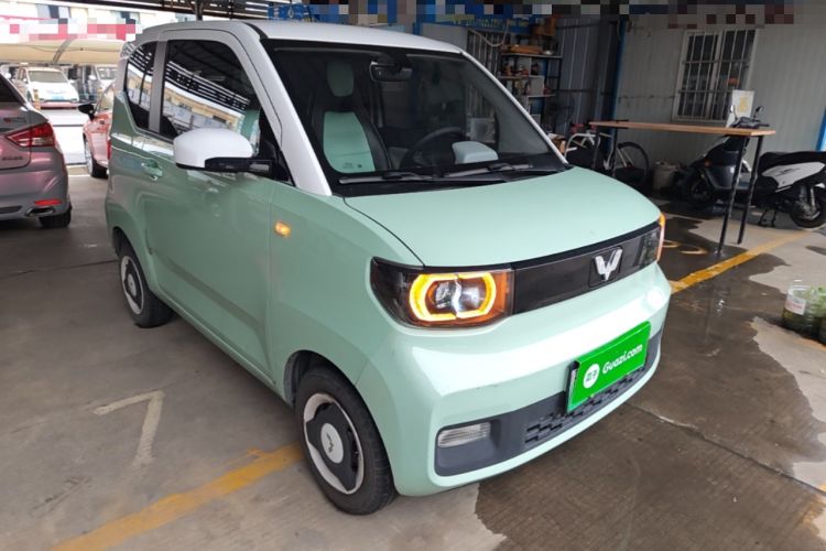 Used Wuling Hongguang MINIEV 2021 Macaron Fashion Model Lithium Iron Phosphate Front Right 45 Deg