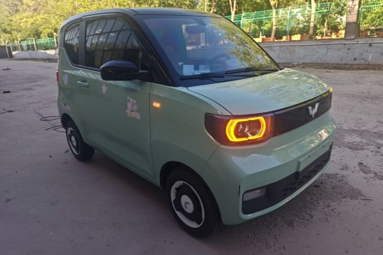 Used Wuling Hongguang MINIEV 2021 Macaron Fashion Model Lithium Iron Phosphate Front Right 45 Deg