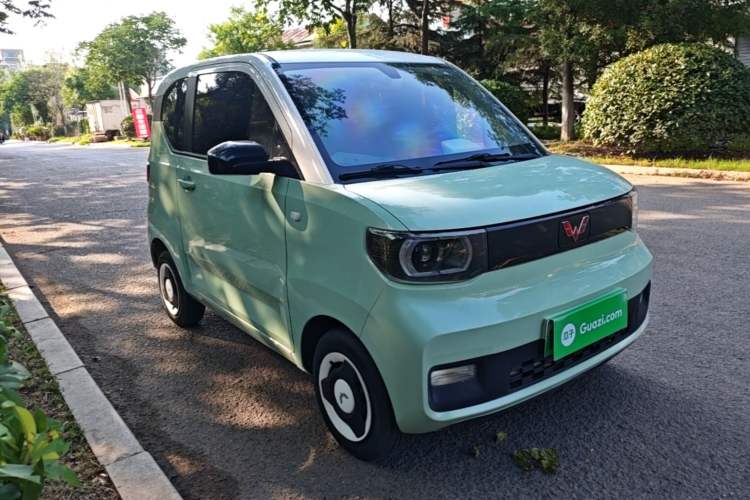 Used Wuling Hongguang MINIEV 2021 Macaron Fashion Model Lithium Iron Phosphate Front Right 45 Deg